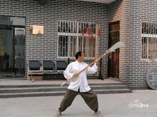 澳彩精准免费资料大全:大爷打非遗女人拳